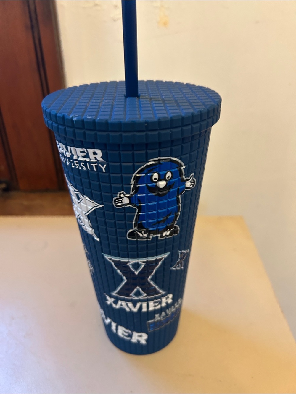 Xavier University Blue Blob Tumbler water bottle with Straw NWOT